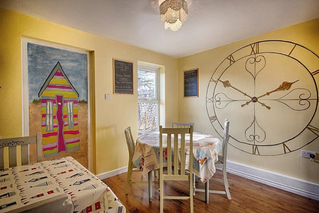 Hooray Henrys Bed & Breakfast Sheringham Exterior photo